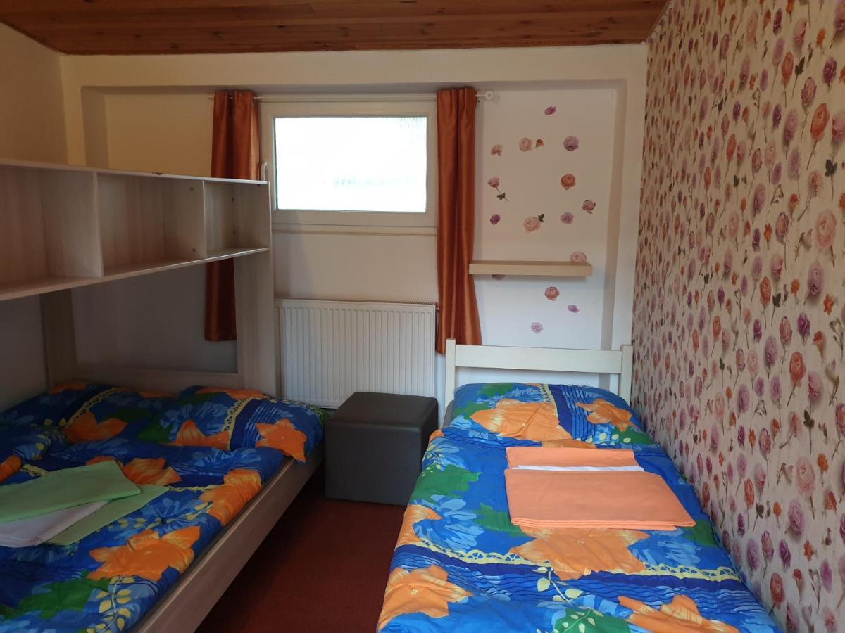 Отель Juniorcamp Nova Zivohost Krecovice Экстерьер фото